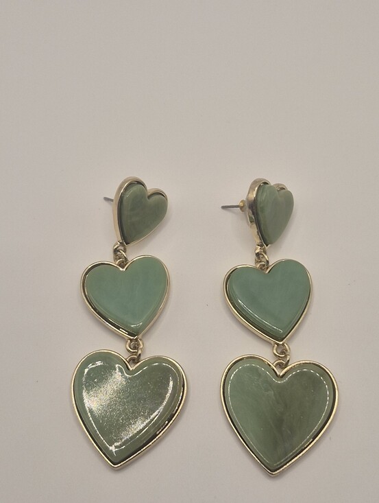 Jewelry - CUTE TRIPLE -TIER Green HEART DANGLE EARRINGS